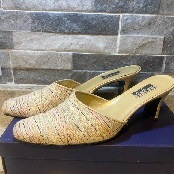Shoes - Leslie fay  Women’s Leslie Faye multicolored cloth slides 2 inch heels size‎ 10